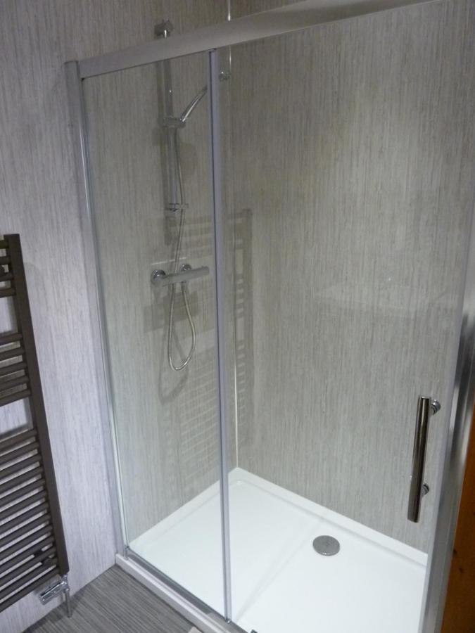 Inverness. Private Double Room With En Suite. Room Only. Buitenkant foto