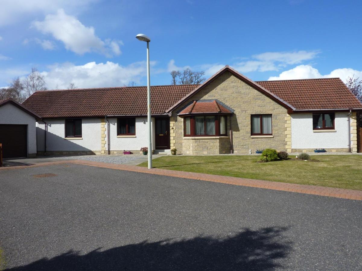 Inverness. Private Double Room With En Suite. Room Only. Buitenkant foto